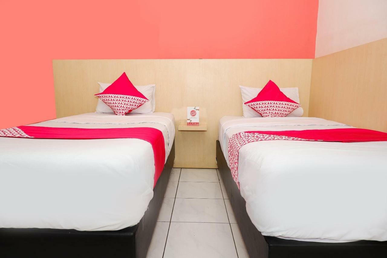 New Mira Hotel Semarang Exterior photo