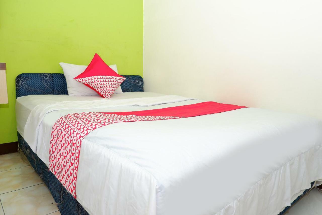 New Mira Hotel Semarang Exterior photo
